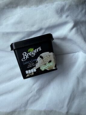 Zuru Mini Brands! Miniature Tiny Small Breyers Cookies & Cream Ice Cream Tub